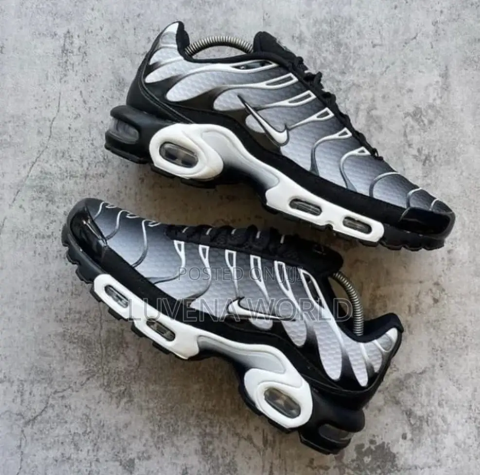Nike TN Sneakers