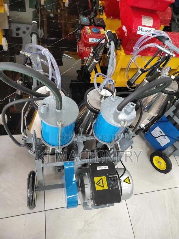Quality Milking Machine Double Bucket Electric Powered - main view