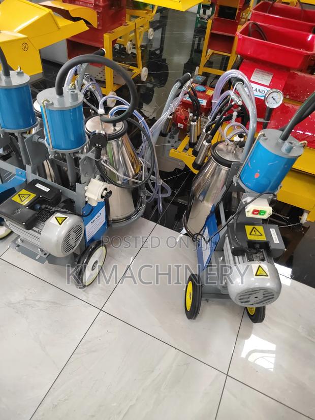 Quality Milking Machine Double Bucket Electric Powered - thumbnail 3
