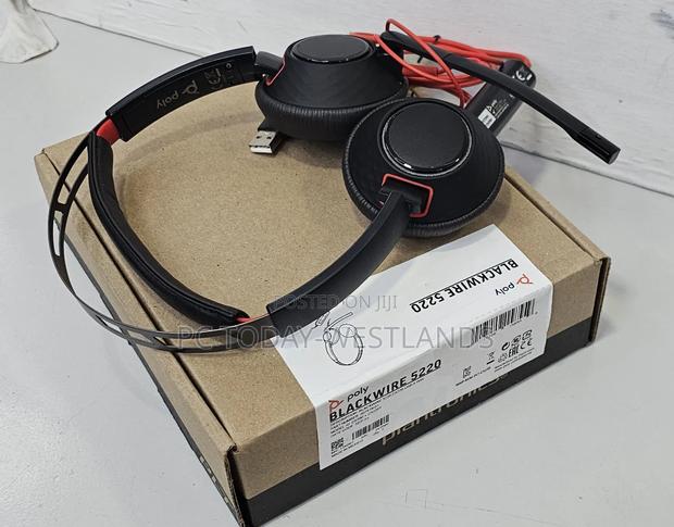 Poly Plantronics Blackwire C5220 Black/Red on the Earheadset - thumbnail 2