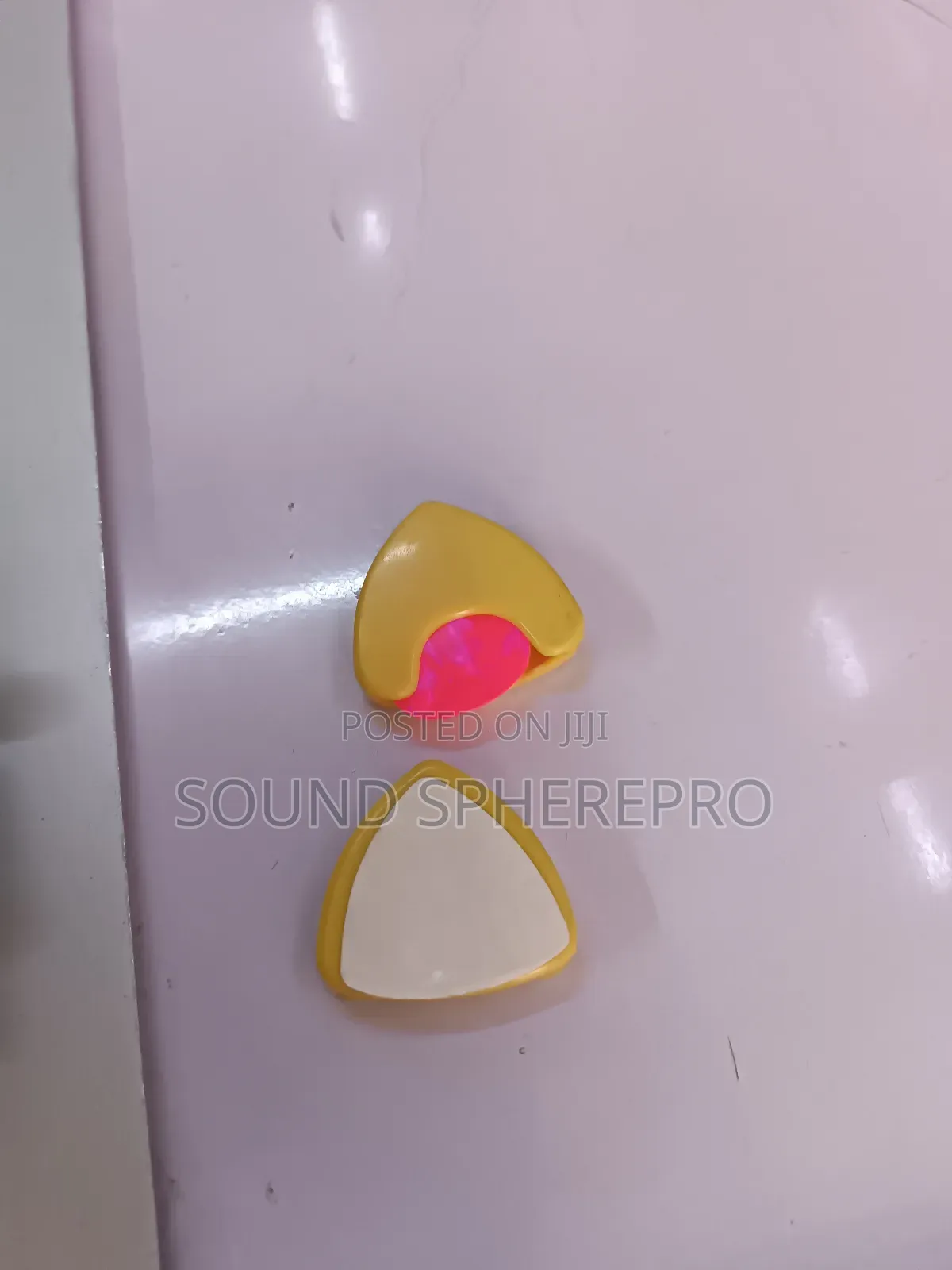 Pickup Holder for Guitar