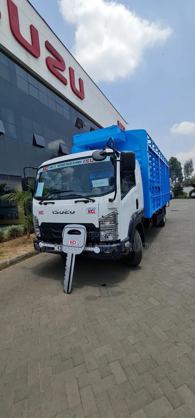 Isuzu FRR 90 2024 White - thumbnail 11