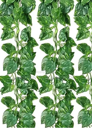 Green Artificial Vines