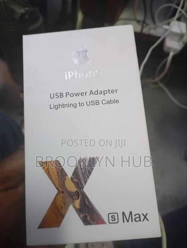 iPhone X Charger - main view