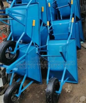 Heavy Gauge Wheelbarrow/Construction Wheelbarrow - main view