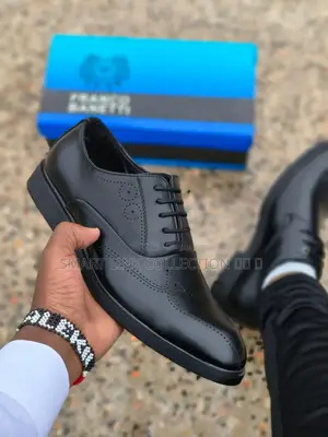 Laced Officials Shoe