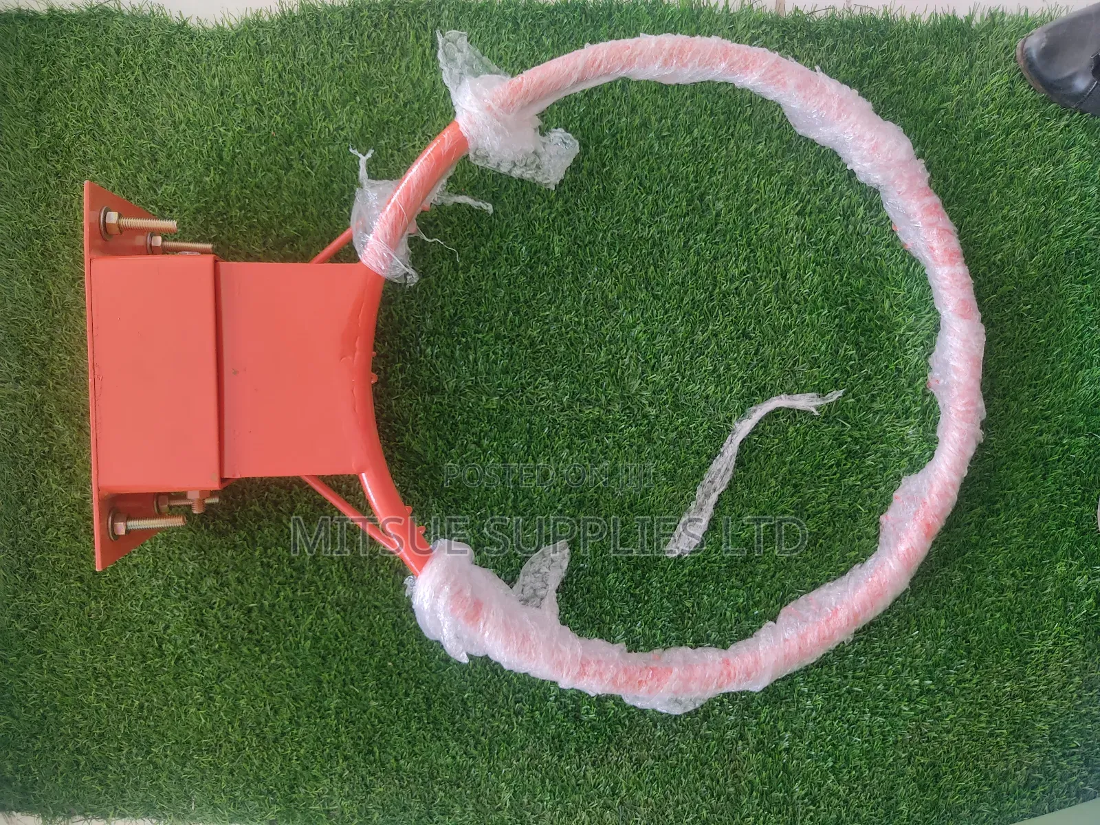 Hanging Basketball Hoop/Ring, 44 Inch With Springs Imported