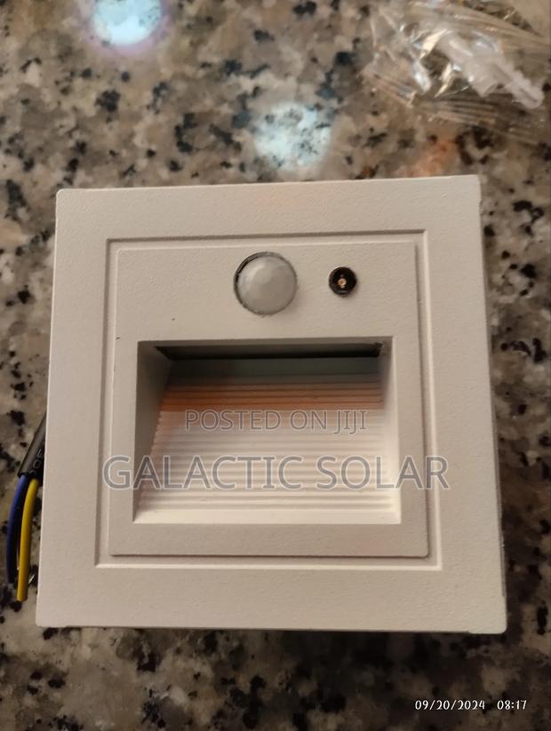 Body White Motion Sensor Step Lights - main view