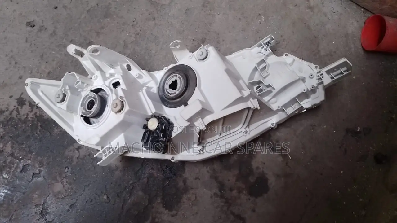 Toyota Allion 260 Non Xenon Headlight