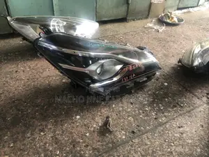 Toyota Vitz 2018 Headlight (303)Black