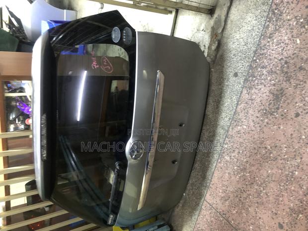 Toyota Wish 2002-2005 Tailgate/Boot - thumbnail 4