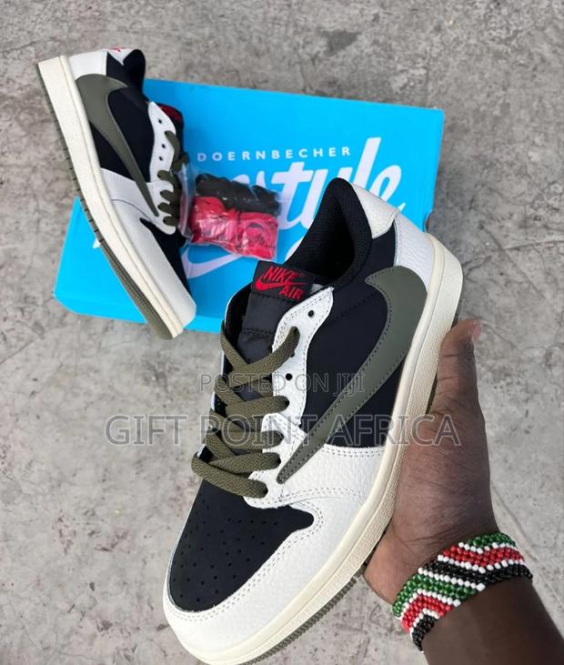 Jordan 1 Reverse Unisex Sneakers - main view