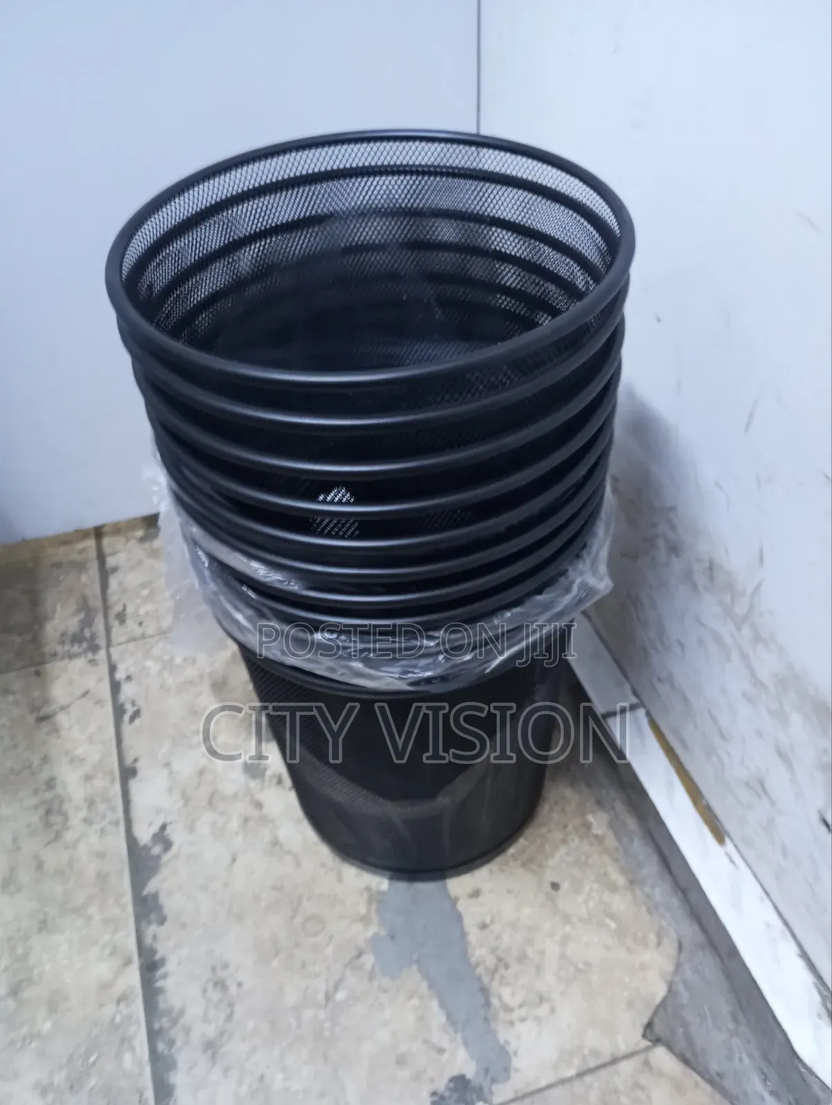 Metal Dustbin Black