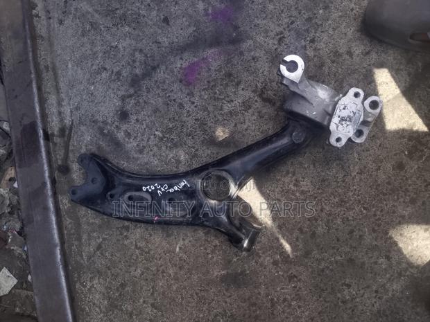 Honda CR-V 2020 Control Arms - main view