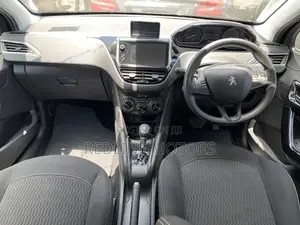 Peugeot 208 2017 Purple