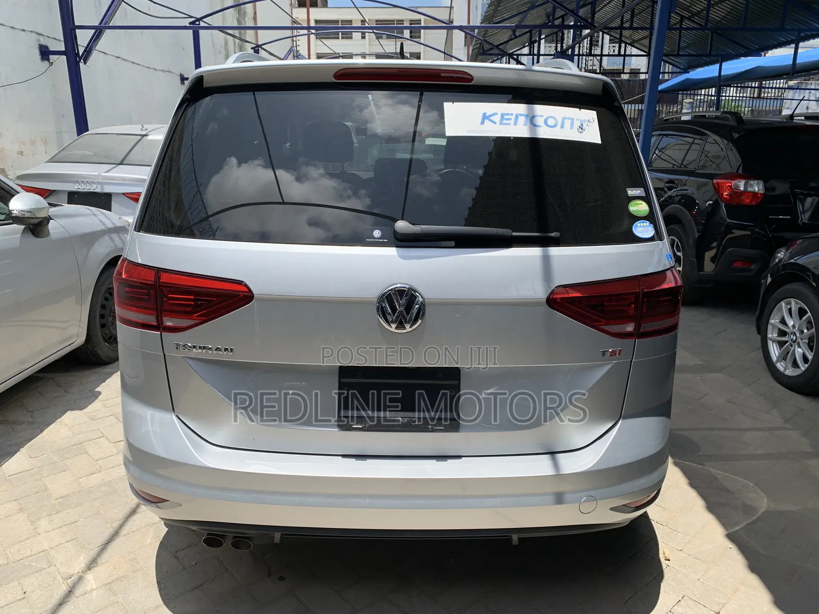 Volkswagen Touran 2017 Silver