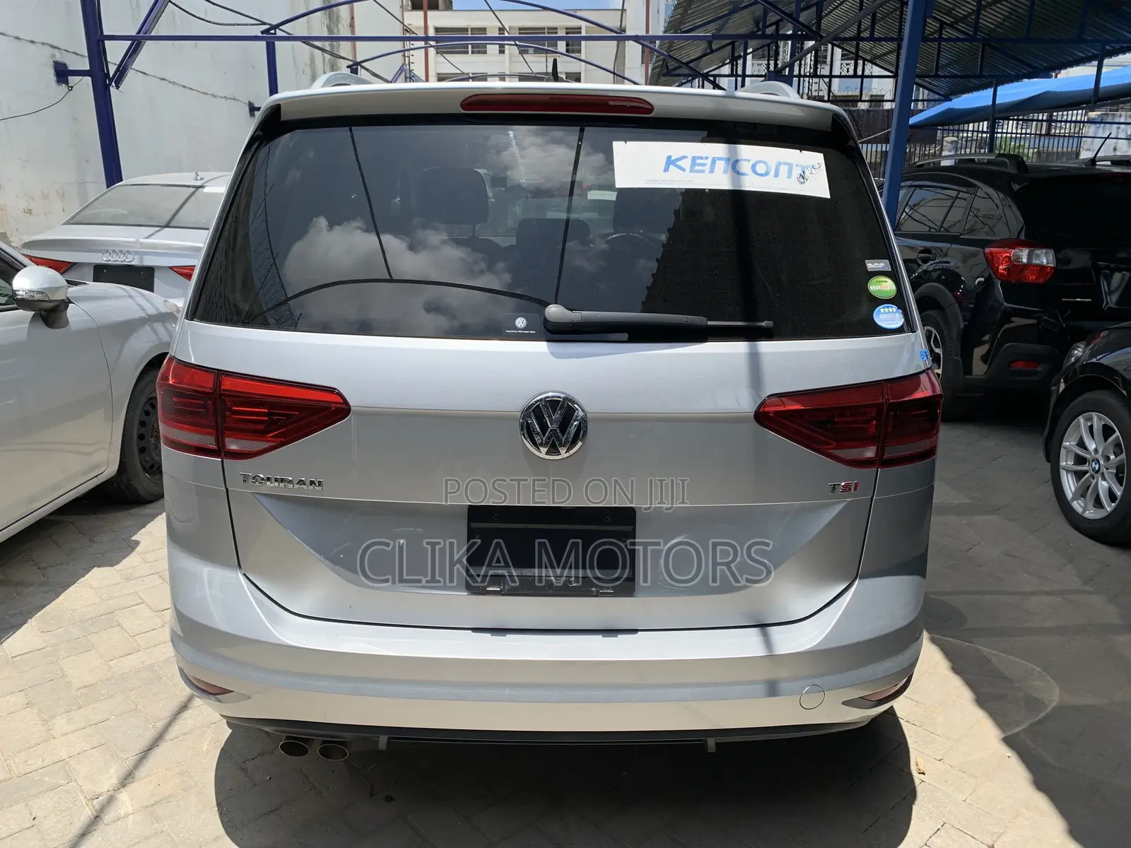 Volkswagen Touran 2017 Silver