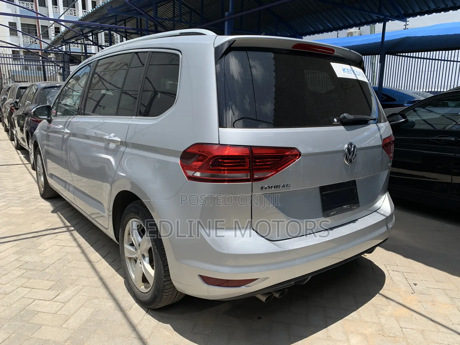 Volkswagen Touran 2017 Silver