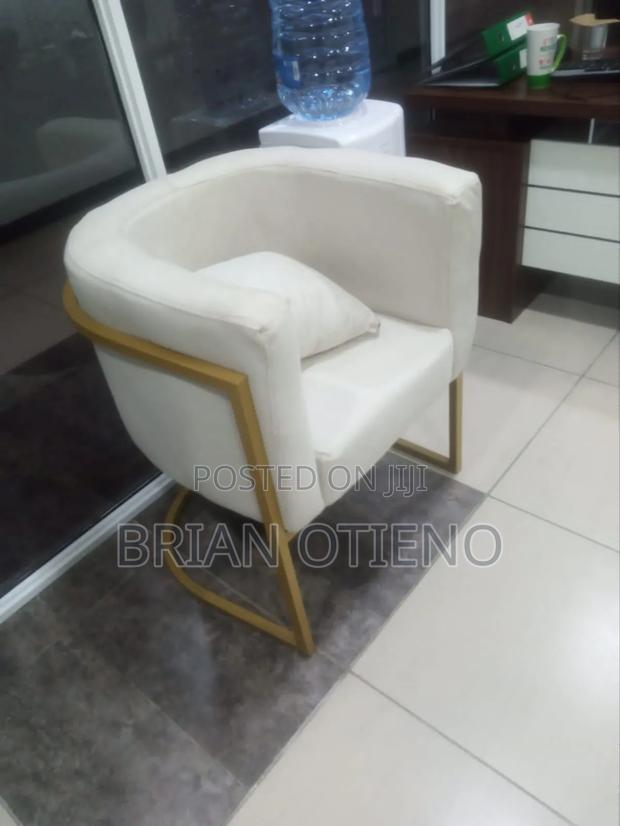 Styling Seats With a Pillow - main view