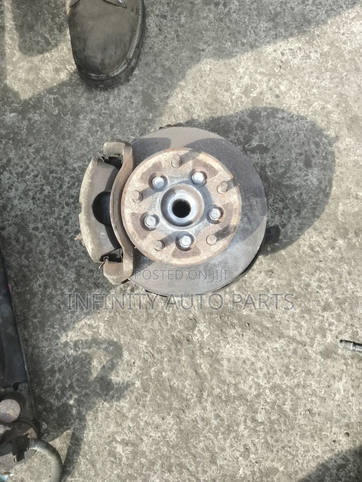 Toyota Townace Front Complete Hubs