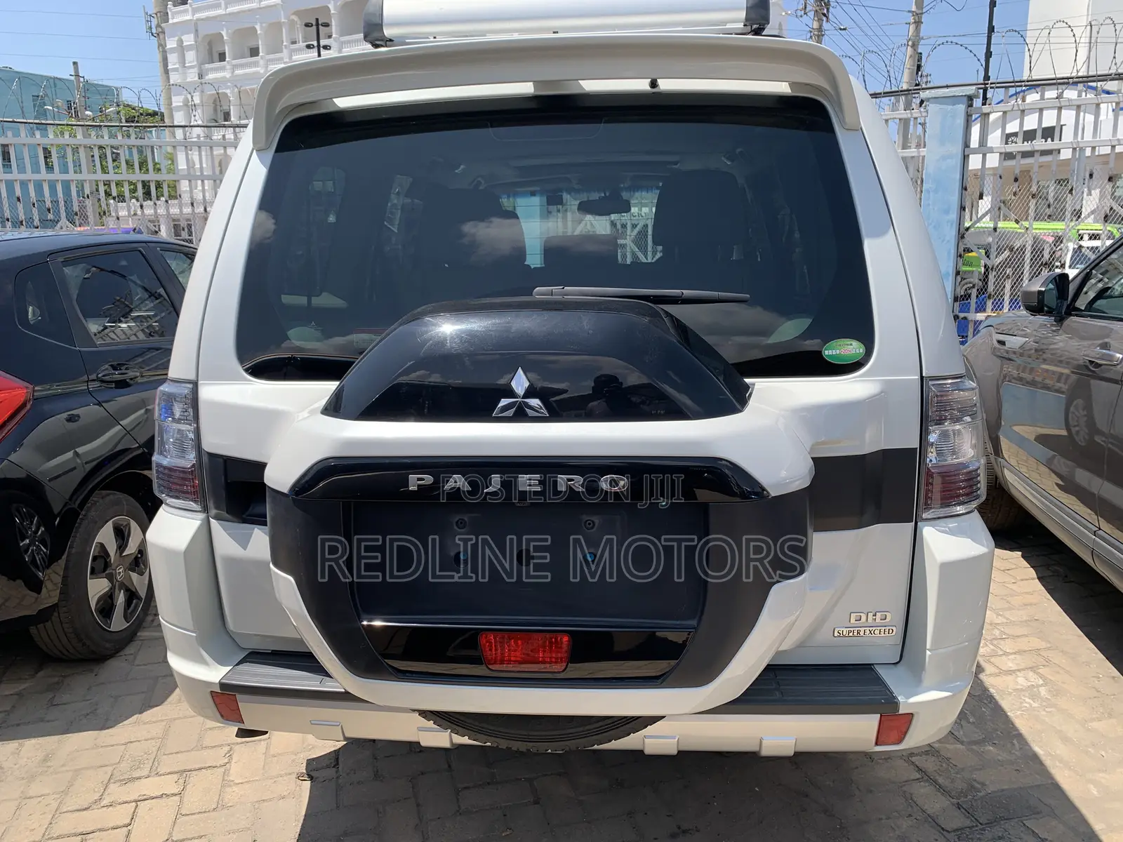 Mitsubishi Pajero V90 3.2 DI-D GL 2018 White