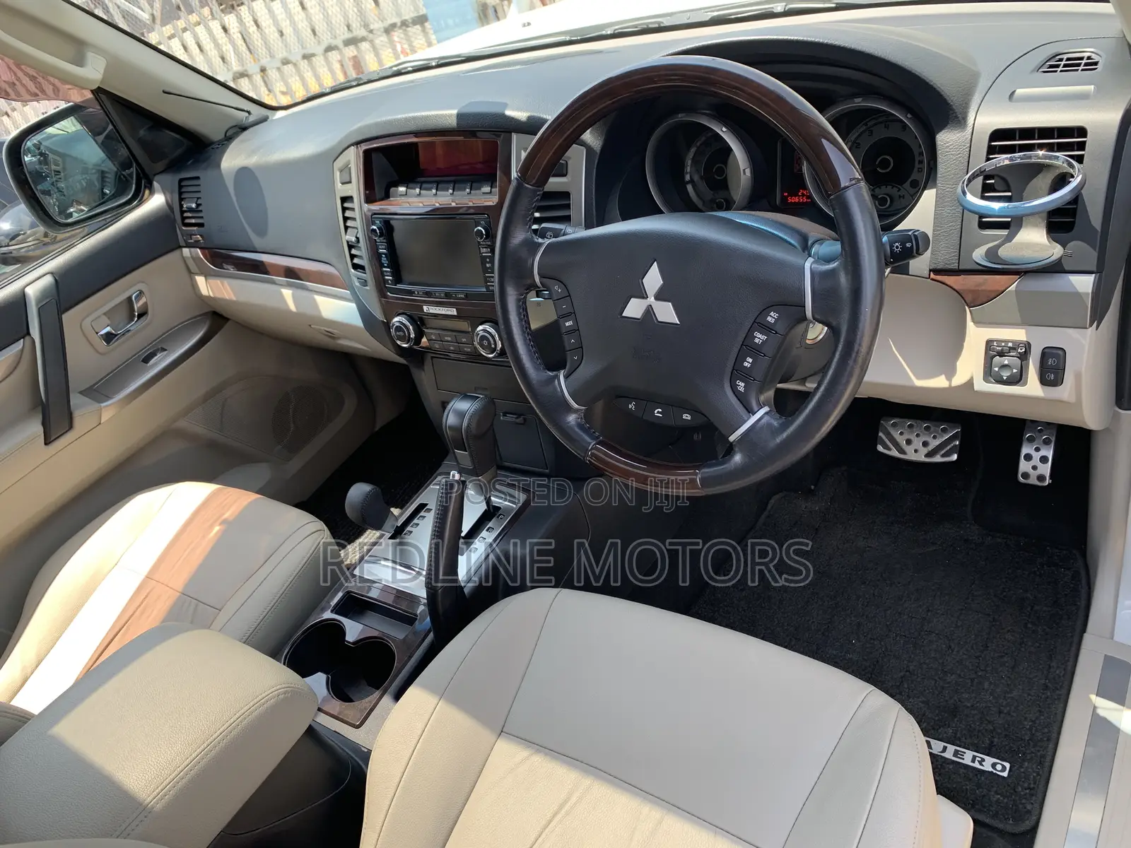 Mitsubishi Pajero V90 3.2 DI-D GL 2018 White