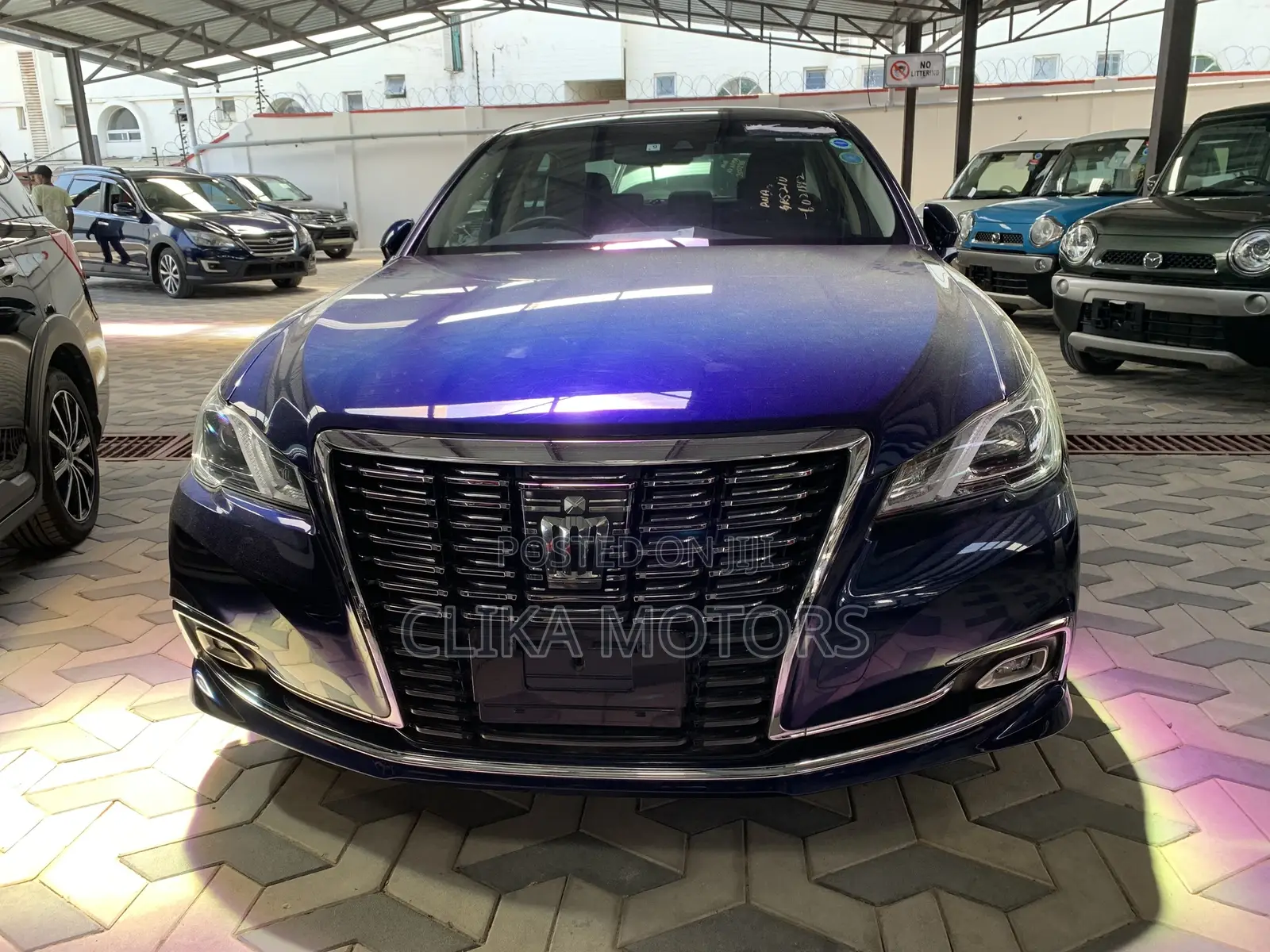 Toyota Crown 2017 Blue