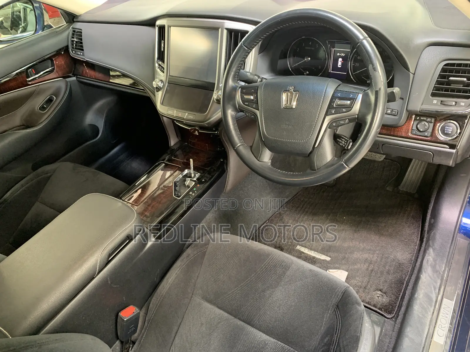 Toyota Crown 2017 Blue