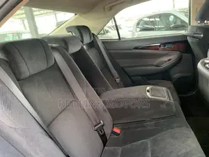 Toyota Crown 2017 Blue