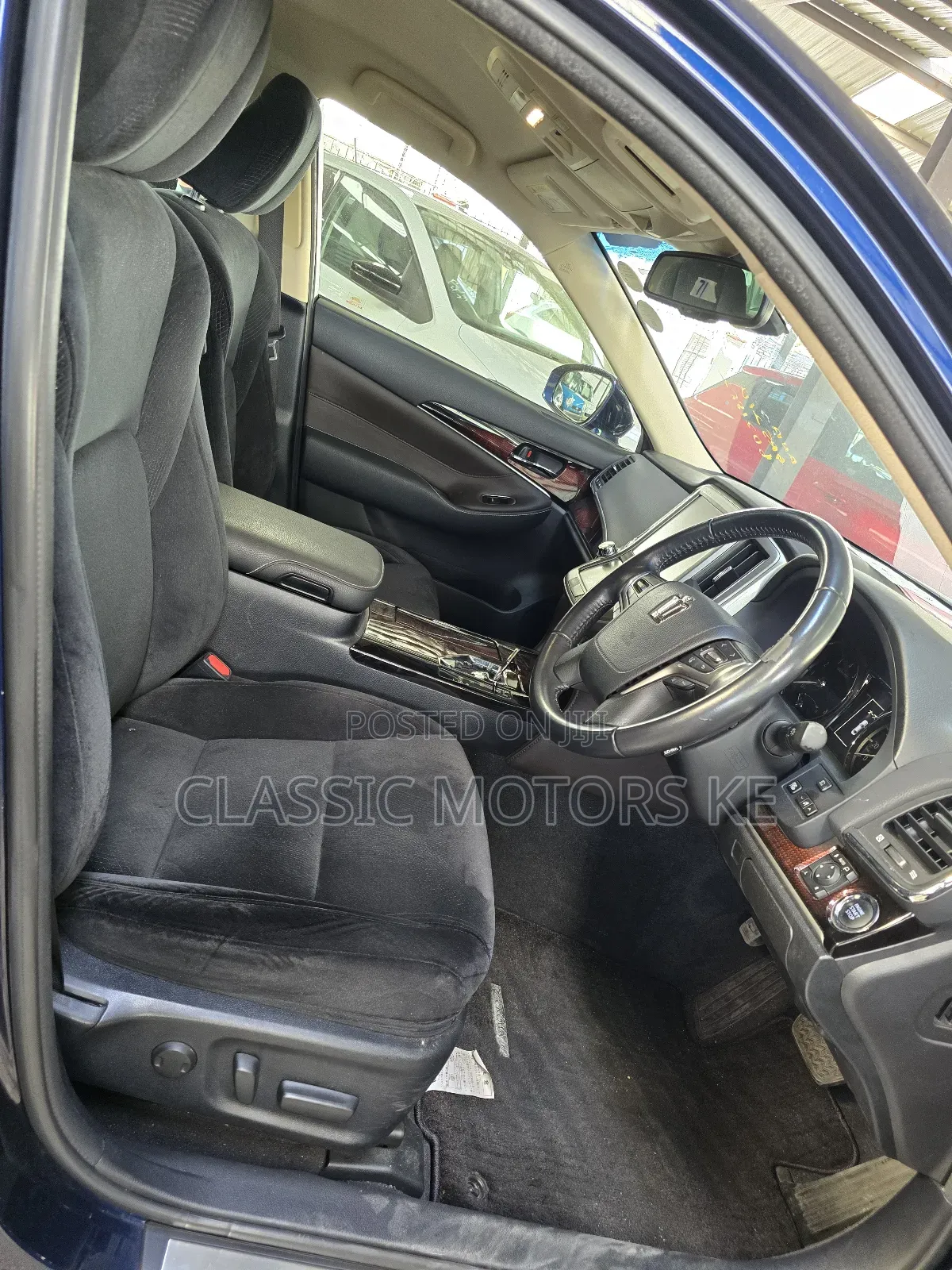 Toyota Crown 2017 Blue