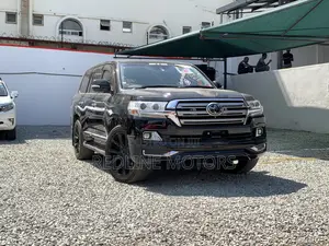 Toyota Land Cruiser 4.6 V8 ZX 2017 Black