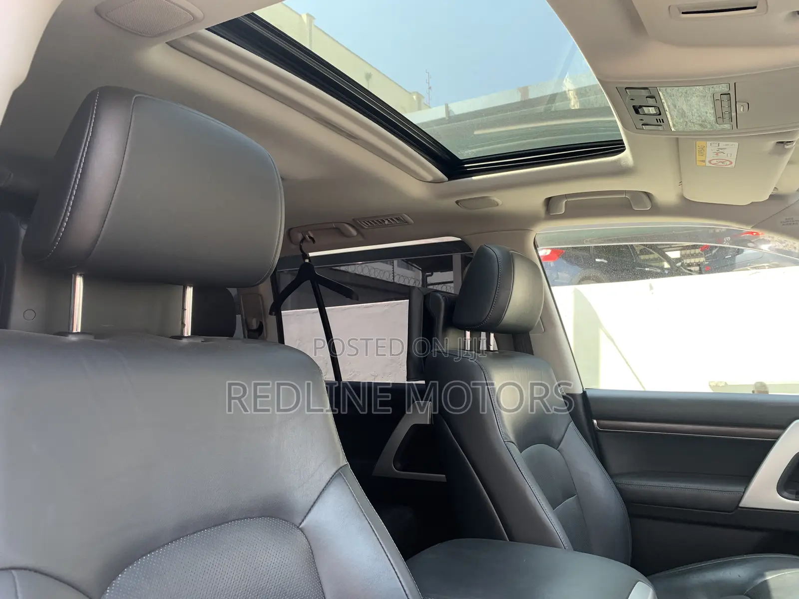 Toyota Land Cruiser 4.6 V8 ZX 2017 Black