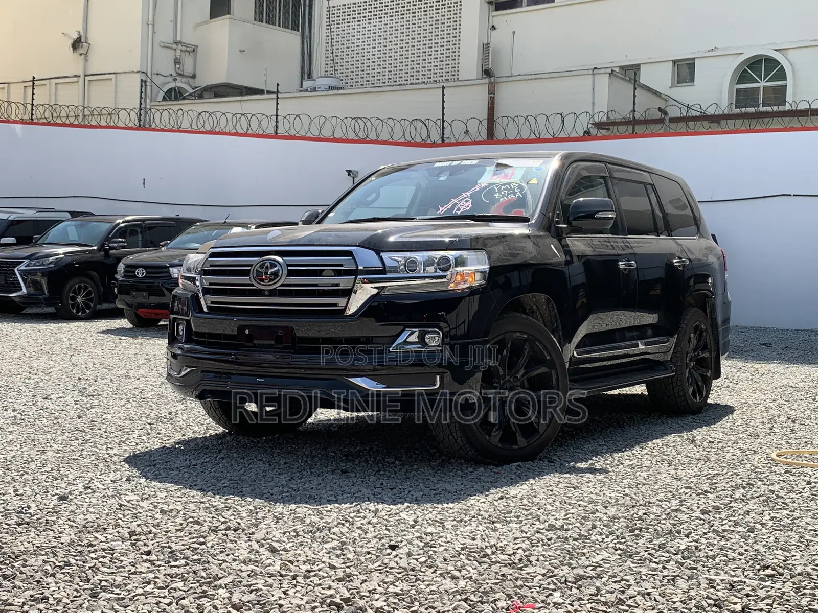 Toyota Land Cruiser 4.6 V8 ZX 2017 Black