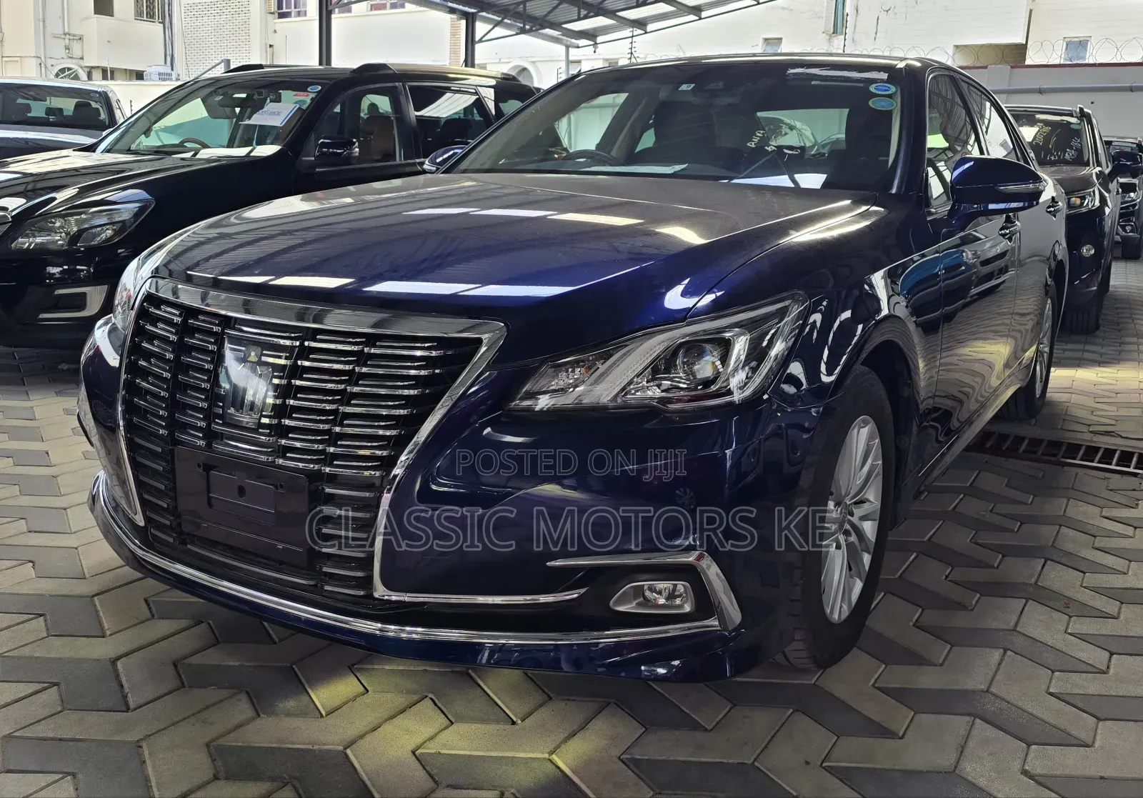 Toyota Crown 2017 Blue