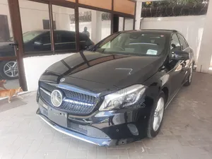 Mercedes-Benz A-Class 2018 Black