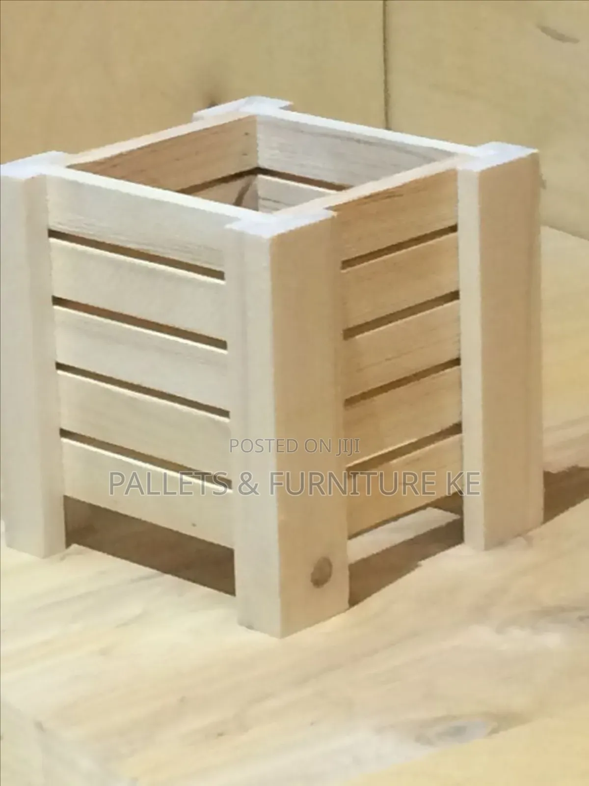 Flowerpot / Planter