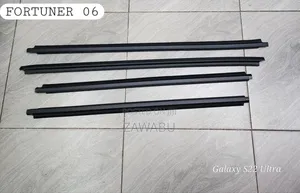 Weather Strip Toyota Fortuner