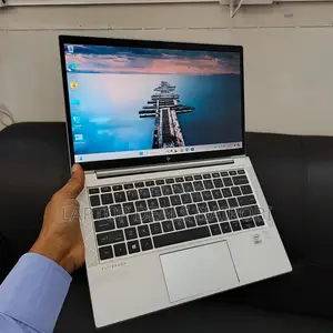 Laptop HP EliteBook 830 G7 16GB Intel Core I7 SSD 512GB