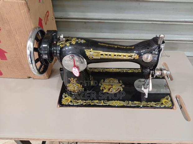Singer Sewing Machine - thumbnail 6