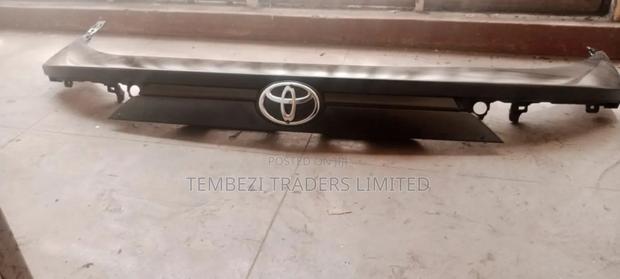 Rear Panel Toyota Harrier 2015 - main view