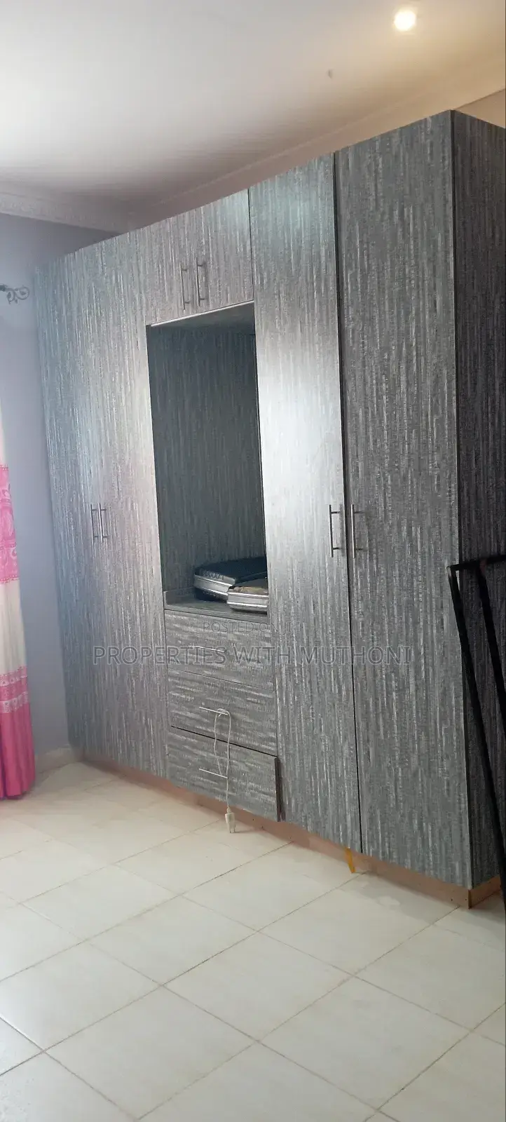 4bdrm Maisonette in Muthwani for sale