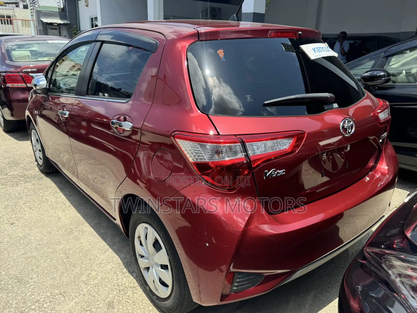 Toyota Vitz 1.3 FWD 5dr 2018 Red
