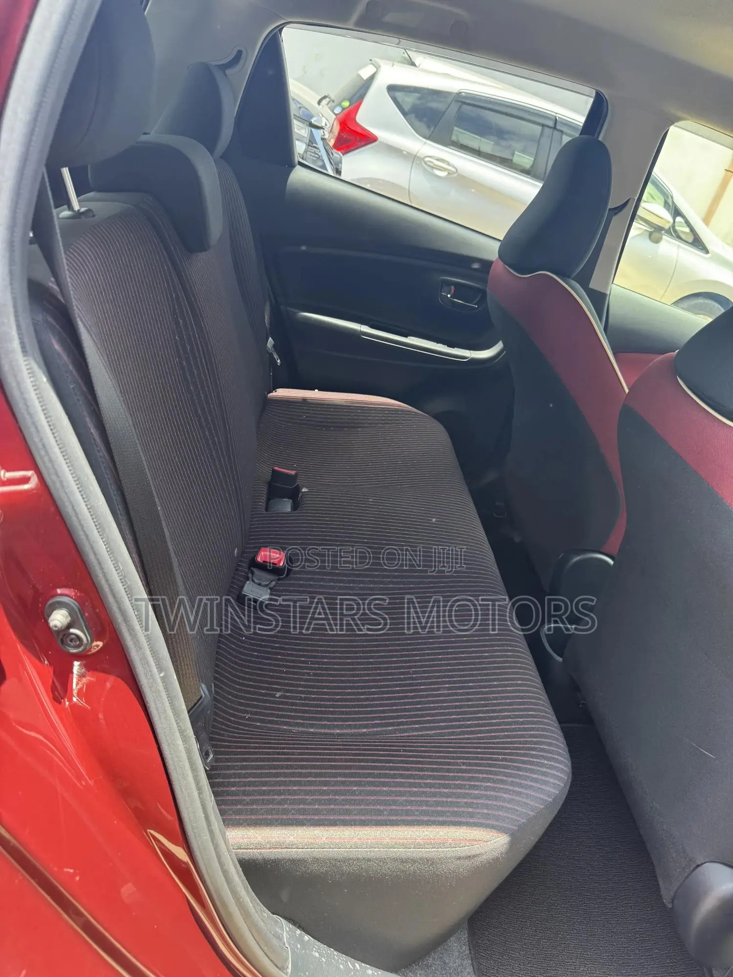 Toyota Vitz 1.3 FWD 5dr 2018 Red
