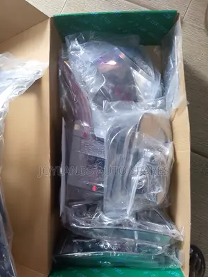 Toyota Hiace 7l 2012 Chrome Kits