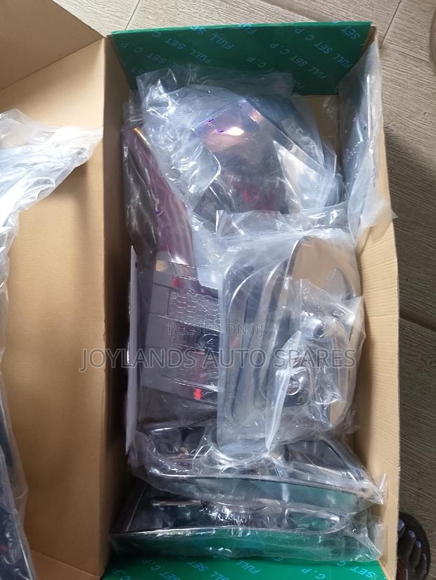 Toyota Hiace 7l 2012 Chrome Kits - thumbnail 3