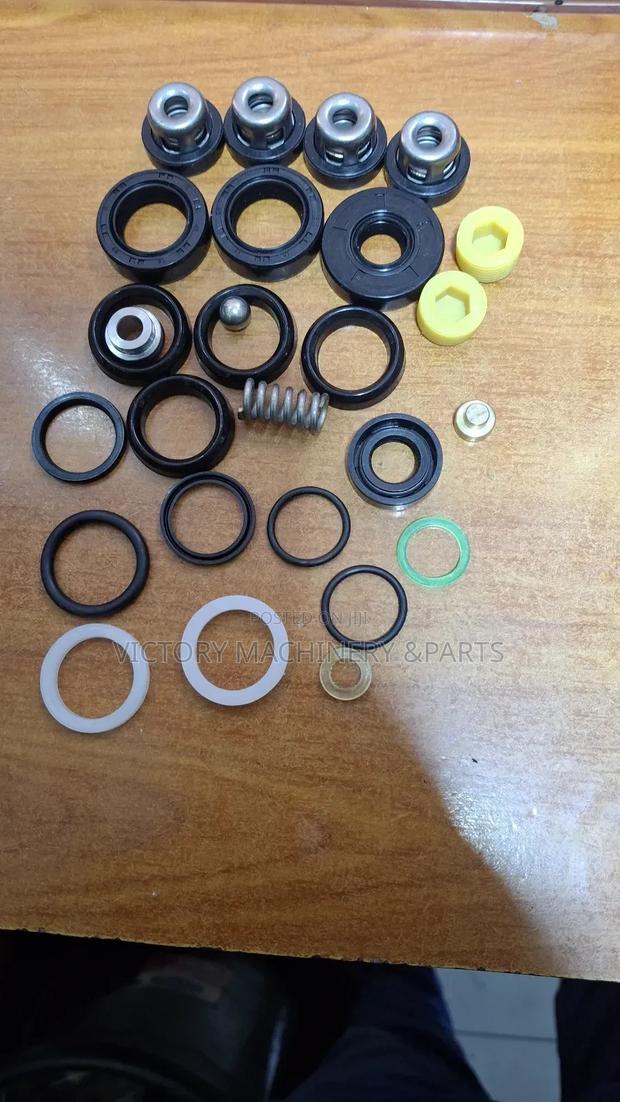 2stroke 4stroke Knapsack Seals - main view