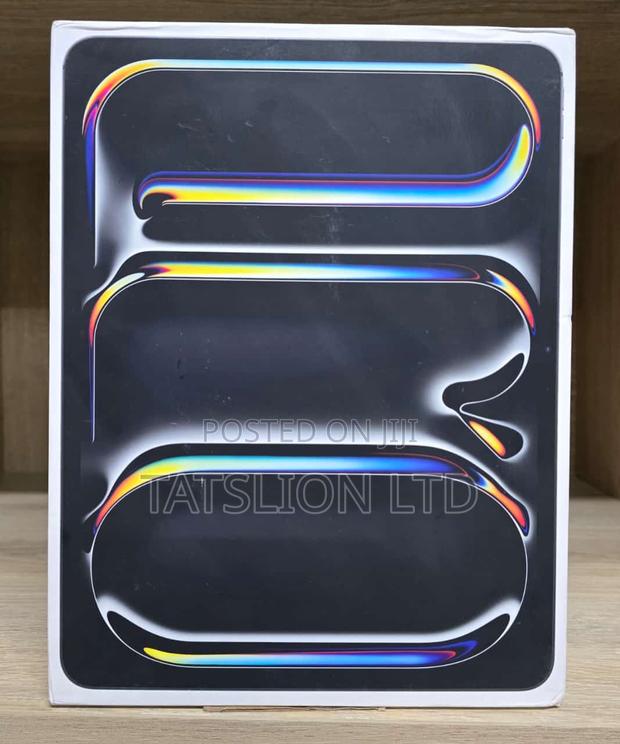 New Apple iPad Pro 13 (2024) 256 GB Black