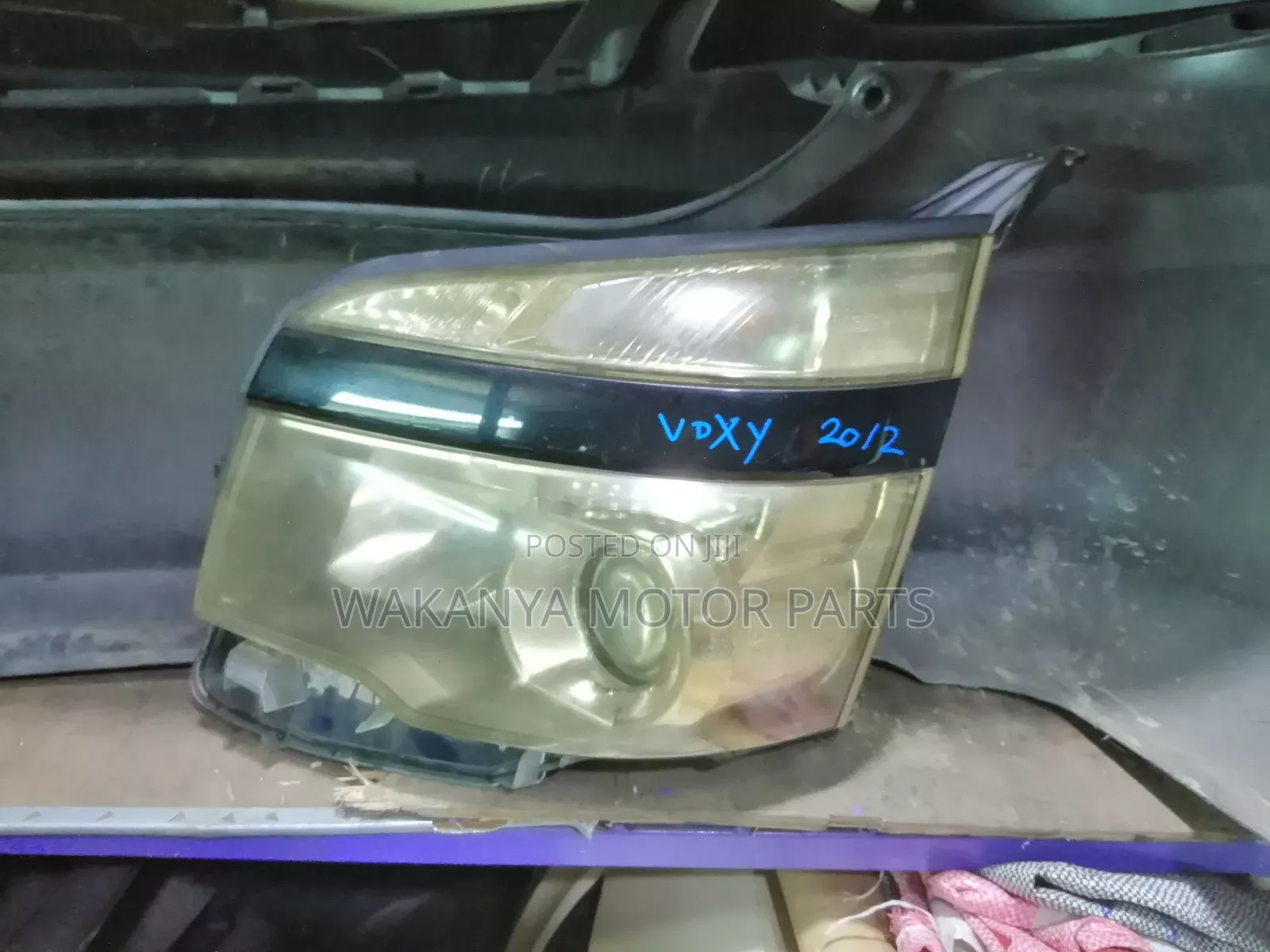Toyota Voxy 2010/2012 Non Xenon Headlamp, Clean Ex Japan