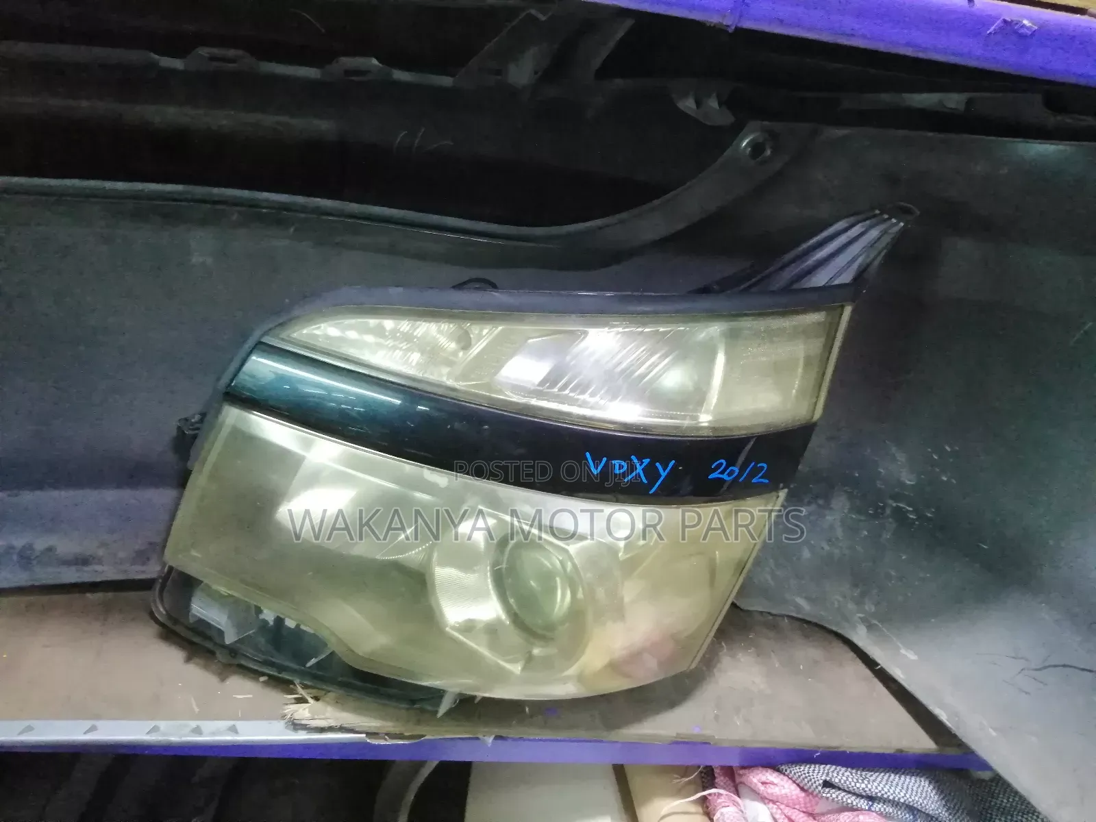 Toyota Voxy 2010/2012 Non Xenon Headlamp, Clean Ex Japan