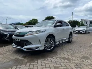 Toyota Harrier 2.0 2017 White